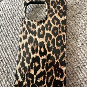 Flaunt Black Electronic Device